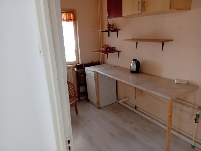Apartament 1 cameră, decomandat zona Garii, str. Traian– Constanța, județul Constanța REO647