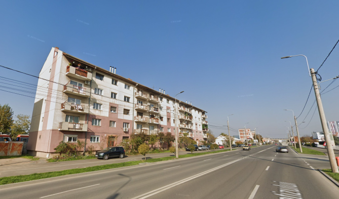 Apartament 4 camere, decomandat, Municipiul Satu Mare, jud. Satu Mare