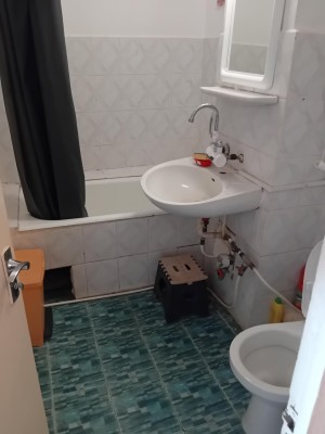 Apartament 1 cameră, decomandat zona Garii, str. Traian– Constanța, județul Constanța REO647