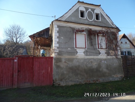 Casa P + teren in Zlagna, comuna Barghis