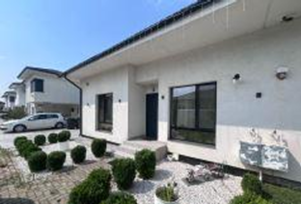 Casa tip duplex cu teren, strada Ciocarliei, comuna Clinceni, judetul Ilfov