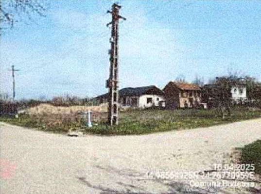 Cota de 1/2 din teren intravilan 500mp, comuna Budeasa, sat Calotesti, jud. Arges