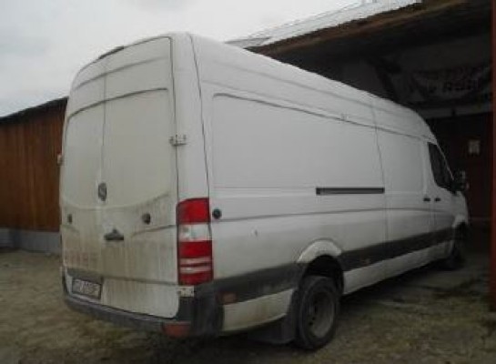 Autoutilitara Mecedes Benz Sprinter, loc. Scheia, Jud. Suceava