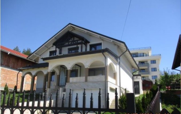 Vila/Casa cu teren , Loc. Hudum, Jud. Botosani