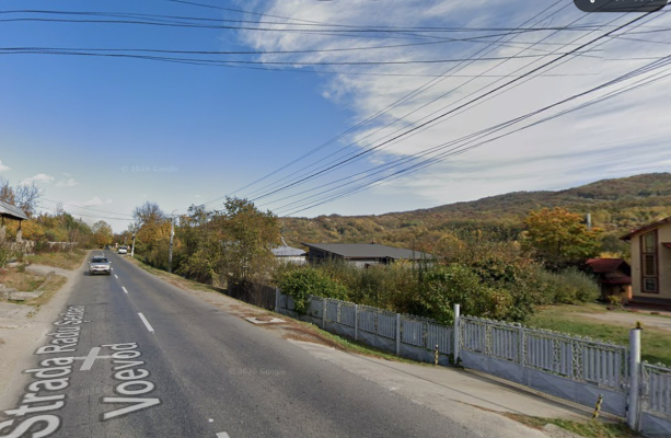 Casă cu teren 8.417 mp în Drajna de Jos, Prahova