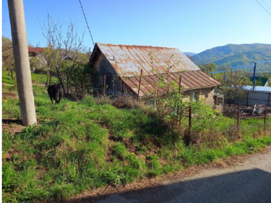 Cota de 1/3 din teren intravilan cu constuctie com. Sotrile, jud. Prahova 6241464