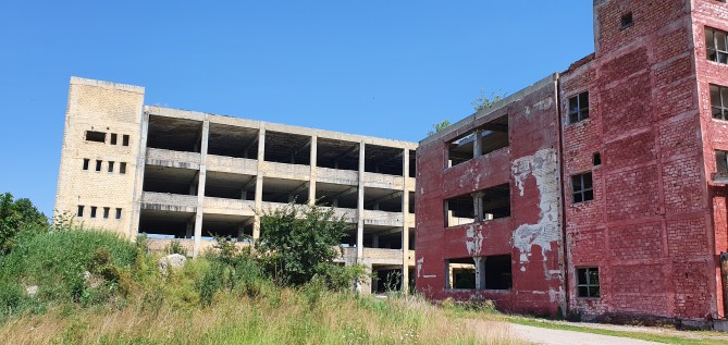 Spatiu industrial, teren si cladiri, Covasna, str. Garii, nr. 1
