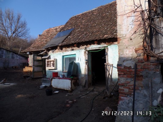 Casa P + teren in Zlagna, comuna Barghis