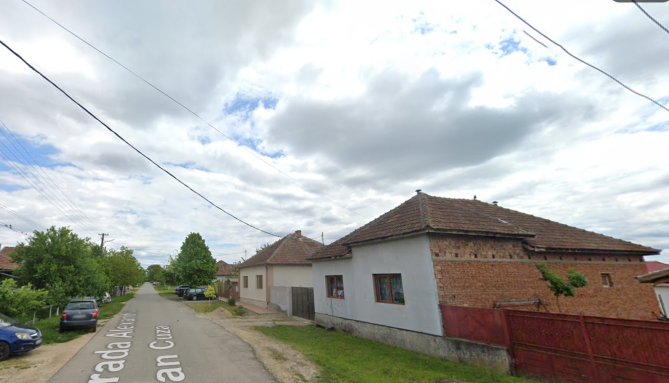 Casă parter + teren 740 mp – Ineu, jud. Arad