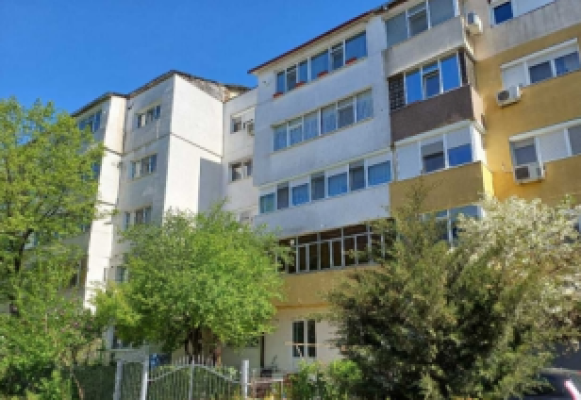 Cota 1/2 din apartament cu 3 camere, cartier Radu Negru, Braila