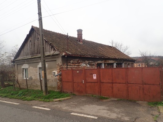 Cota 1/2 – Casă și teren intravilan – Săcueni, Bihor