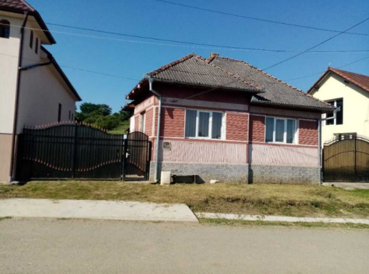 Casă + teren, Sântioana, județul Bistrița-Năsăud