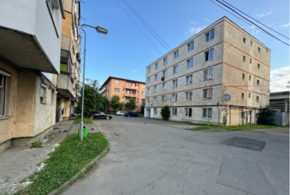 Apartament 1 camera in Reghin, str. Salcamilor, nr. 1E, et. 4, jud. Mures