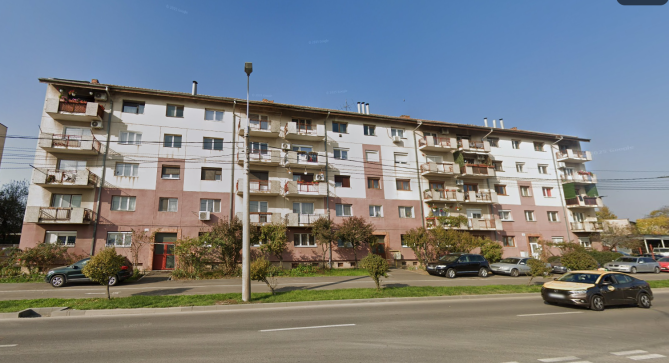 Apartament 4 camere, decomandat, Municipiul Satu Mare, jud. Satu Mare