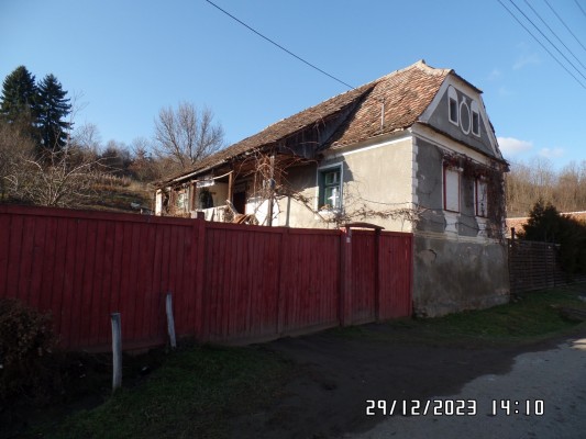 Casa P + teren in Zlagna, comuna Barghis