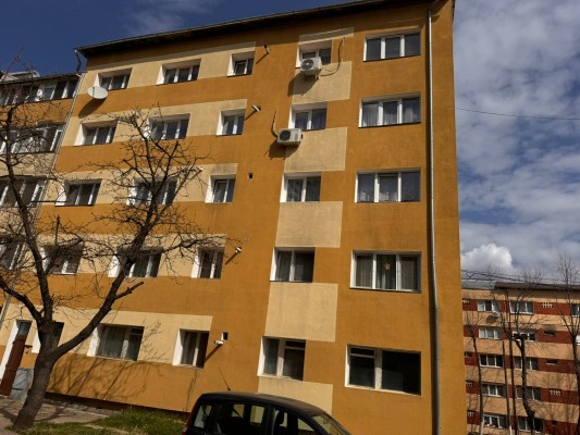 Apartament 3 camere, etaj intermediar, Municipiul Reșița, jud. Caraș-Severin