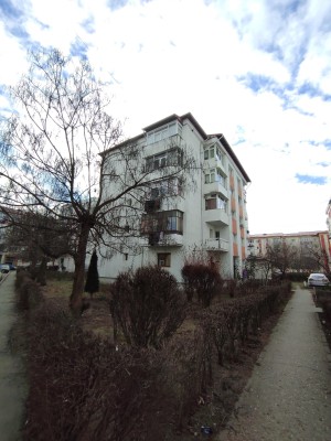 Apartament 2 camere, str. Parcului, Topoloveni, jud. Arges