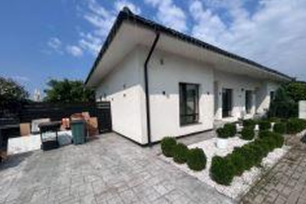 Casa tip duplex cu teren, strada Ciocarliei, comuna Clinceni, judetul Ilfov