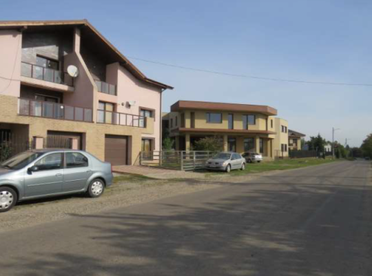 Casa P+1E+M si teren, Crevedia,