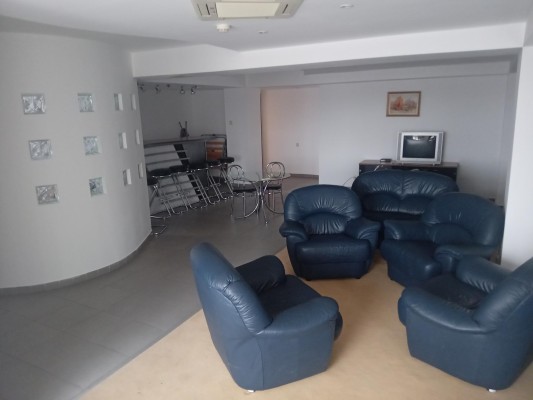 Spatiu comercial cladire birouri, zona Tomis Mall Constanta