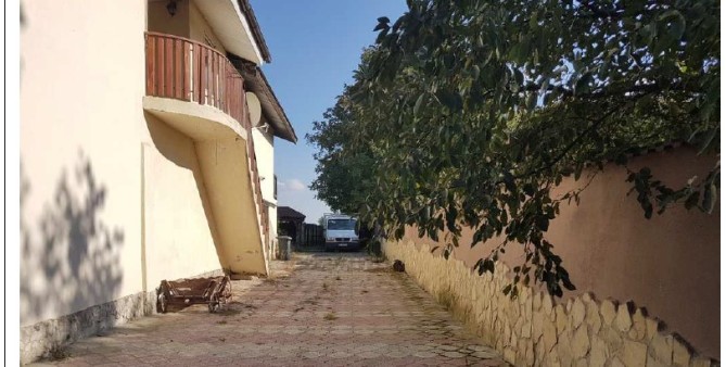 Casa cu teren situata in loc, Pastraveni, Jud. Neamt