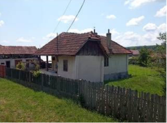 Cota de 1/2 din casa si teren, Comuna Șișești, sat Șișești, jud. Mehedinti