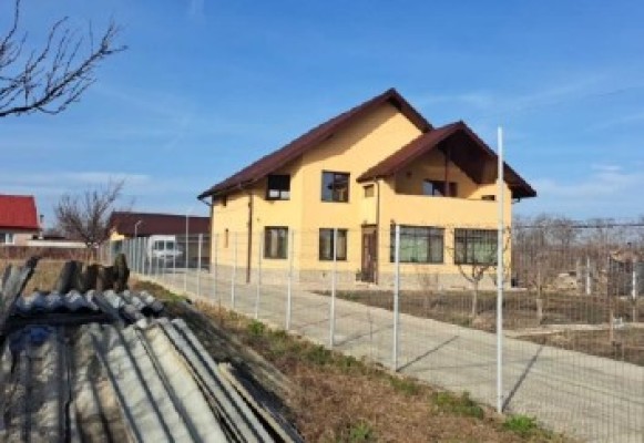 Casa cu teren, Loc. Carniceni, Com.Tiganasi, Jud.Iasi
