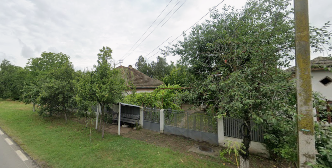 Cota 1/2 din casa si teren situate in comuna Macesu de Jos, judetul Dolj