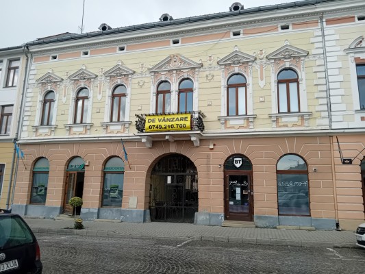 Spatiu comercial in Targu Secuiesc, Piata Gabor Aron, jud. Covasna