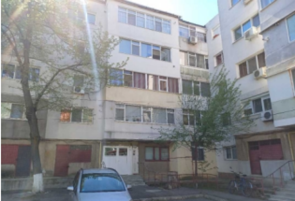 Cota 1/2 din apartament cu 3 camere, cartier Radu Negru, Braila