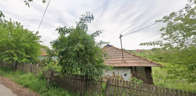 Casa si teren, strada Salcamului, loc. Seaca, judetul Olt
