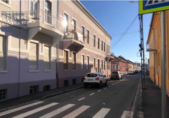 Apartament cu 3 camere situat in curte comuna situat intro casa colectiva la parter pe str Mimozei, ap. 6 loc Oradea 581824