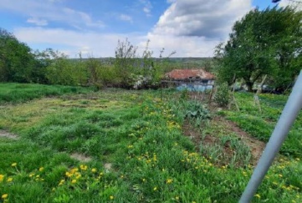 Casa cu teren, Loc.Darabani, Jud.Botosani