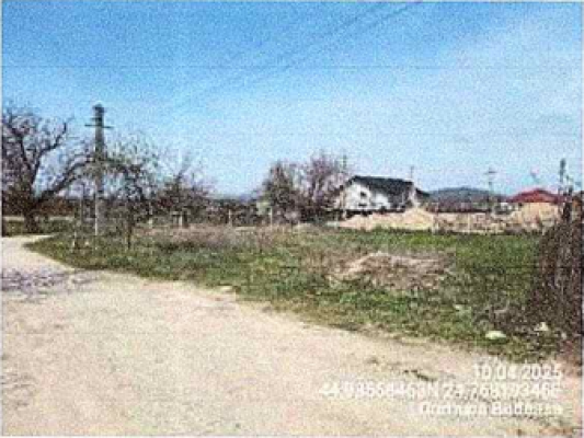 Cota de 1/2 din teren intravilan 500mp, comuna Budeasa, sat Calotesti, jud. Arges