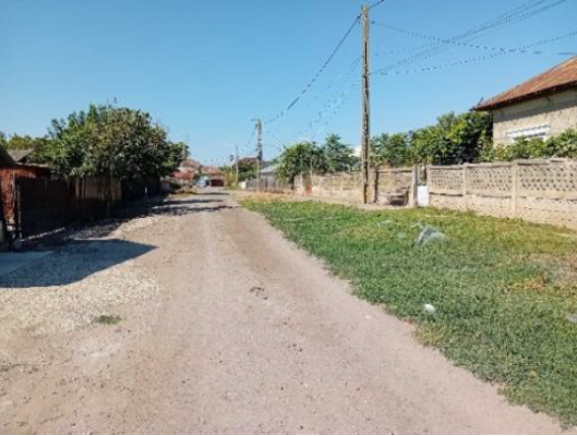 Cota de 1/4 din casă si teren de 705 mp în Chirnogi, jud. Călărași – Str. Papadiei