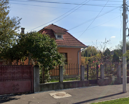 Cota de 1/2 din casă și teren în Turda, str. Petru Rareș, jud. Cluj