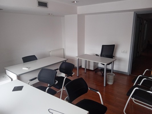 Spatiu comercial cladire birouri, zona Tomis Mall Constanta