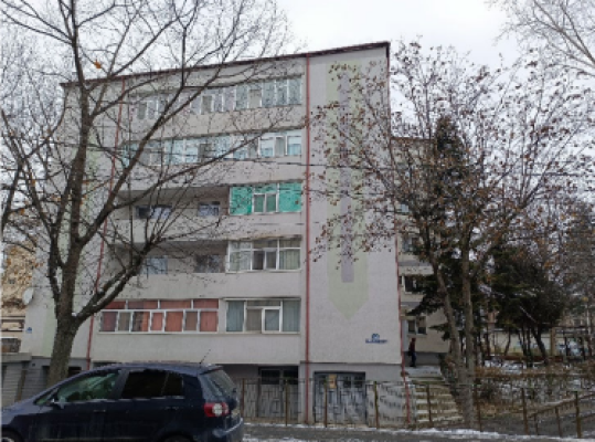 Apartament 3 camere si dependințe, balcon și boxă, strada Sg. Maj. Dorobanțu Constantin, loc. Slatina, judetul Olt