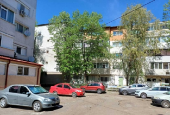 Cota 1/2 din apartament cu 3 camere, cartier Radu Negru, Braila
