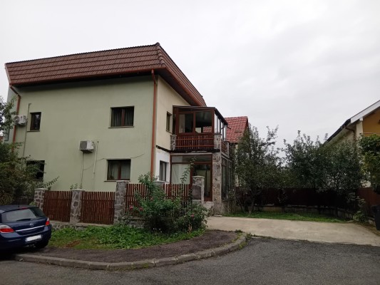 Vila individuala S+P+E+M cu destinatie medicala in Cluj, Strada Caisului, jud. Cluj