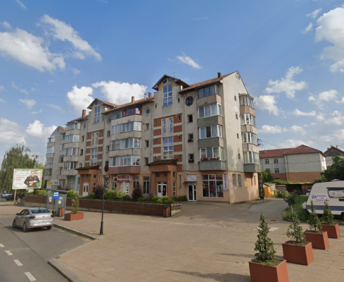 Cota de 3/16 din Apartament 2 camere și teren în Huedin, Strada Piața Republicii, Nr. 42-48, jud. Cluj