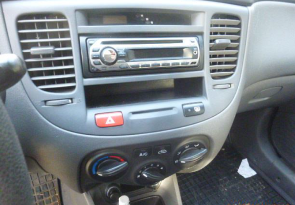 Autoturism KIA RIO