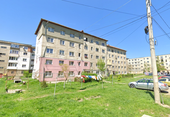 Cota de 1/2 din apartament cu 2 camere in Petrosani, str. Aviatorilor, bl. 48, sc1, et. 4, jud. Hunedoara