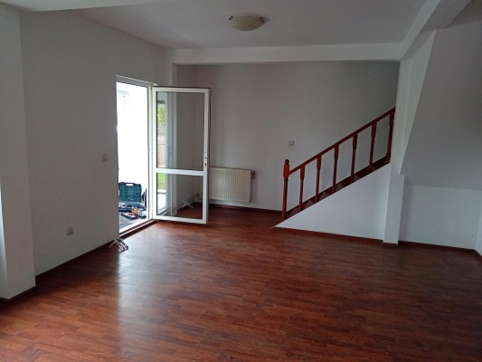 Casa P+M com. Hemeius, jud. Bacau REO626