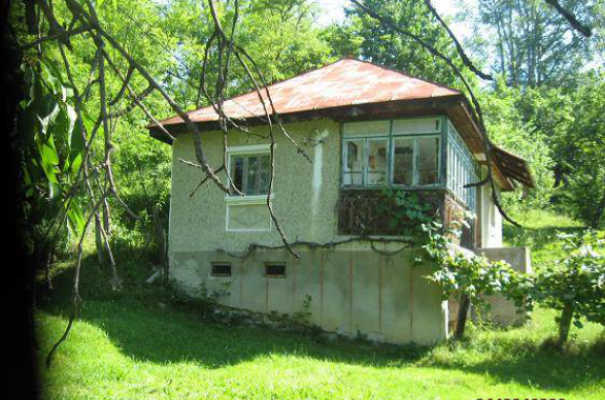 casa tip D+P si teren, com. Slatioara, sat Gorunesti, judetul Valcea, punctul â€žBrosteni-Scaunul Caseiâ€