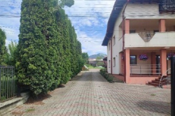 Casa cu teren, Sat Dealu Floreni, Com.Dorna Candrenilor, Jud. Suceava