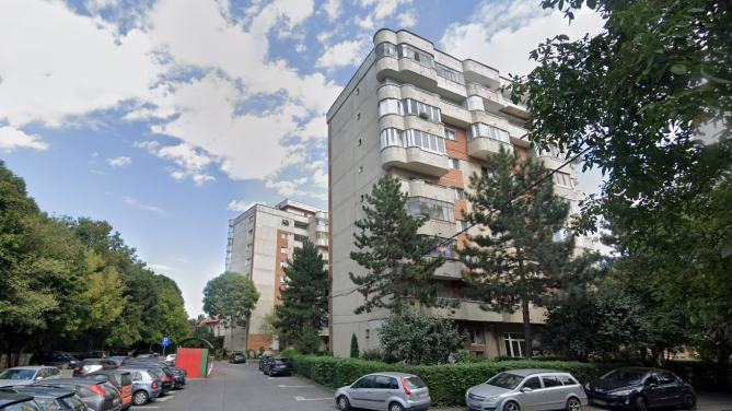 Cota 3/32 – Apartament 3 camere, semidecomandat, Municipiul Cluj-Napoca, județul Cluj