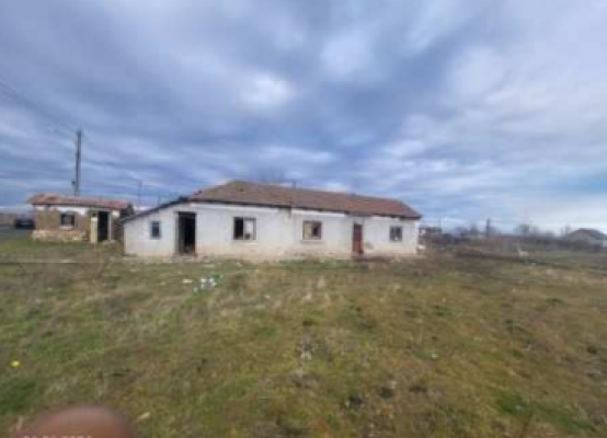 Cota 1/2 din casa cu teren zona Ferma Mosneni, Sat Mosneni, com. 23 August, jud. Constanta