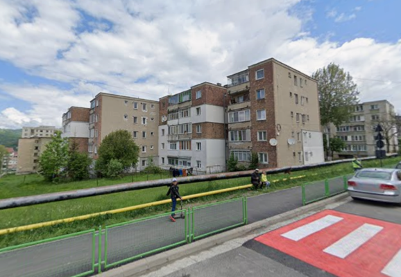 Apartament 2 camere in Vulcan, Str Traian, Nr. 21, Bl. 11, Sc. I, Et. II, jud. Hunedoara