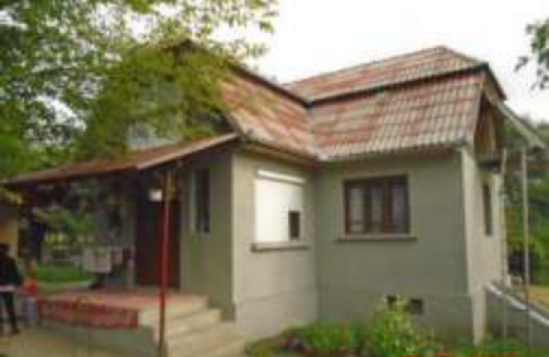 Casă și teren in Naoiu, Comuna Cămărașu, județul Cluj